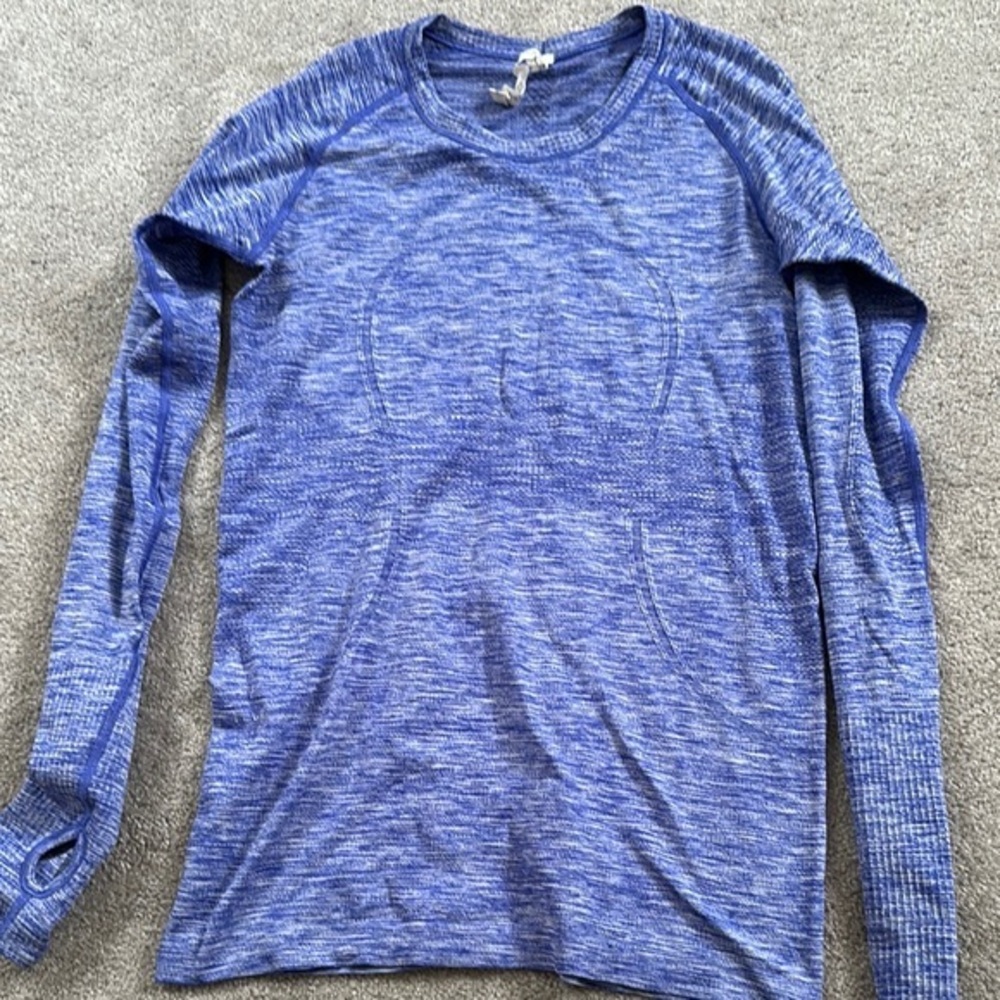 Lululemon Size 8 Active Long Sleeve Top GUC